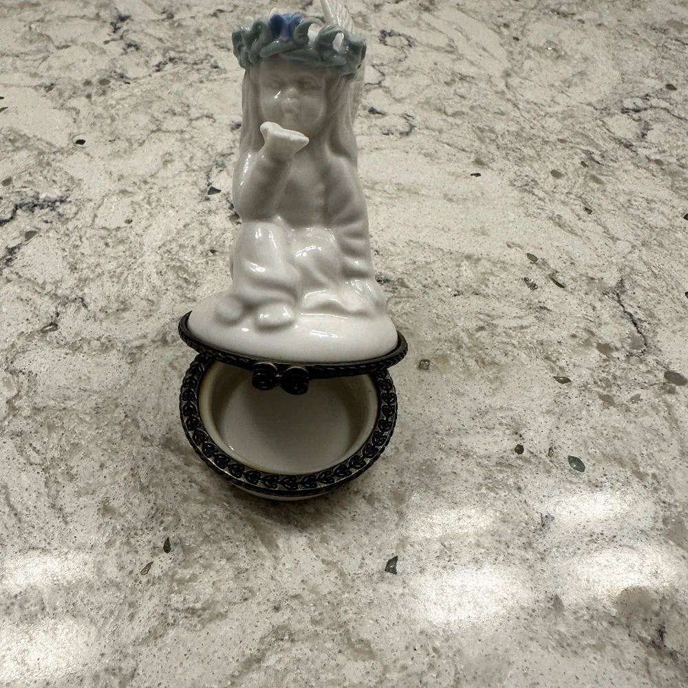 Vintage Angel girl porcelain trinket‎ jewelry box
